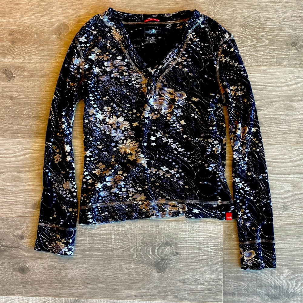XS North Face Henley